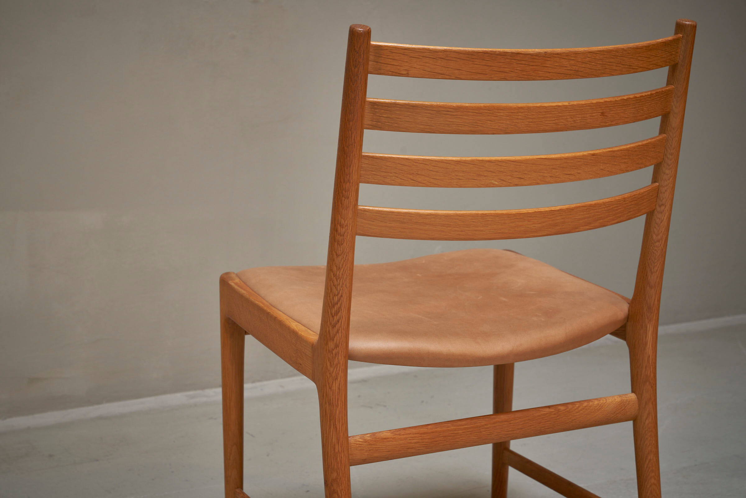 6 chaises danoises par Kai Lyngfeldt Larsen