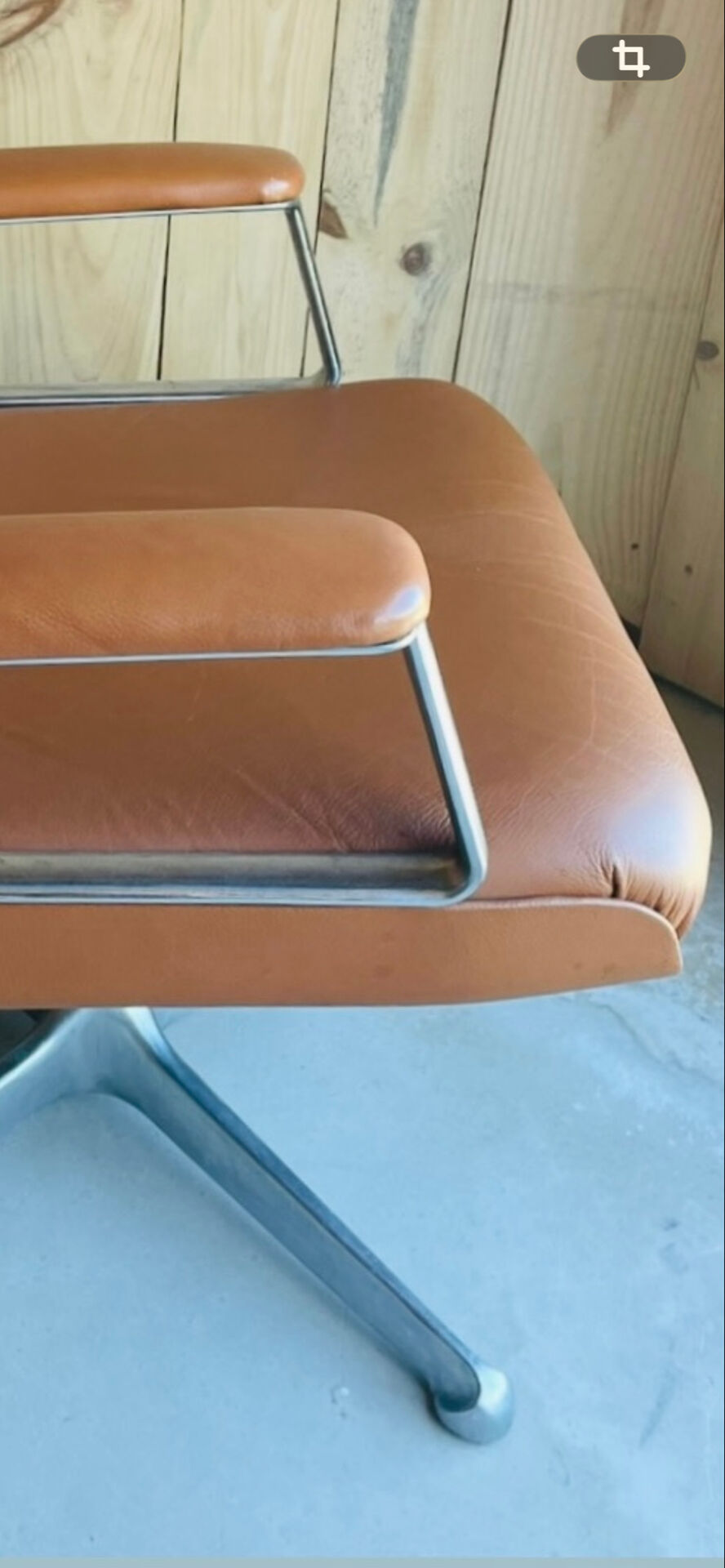 Armchair P125 O. Borsani