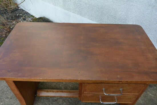 Child administrative desk