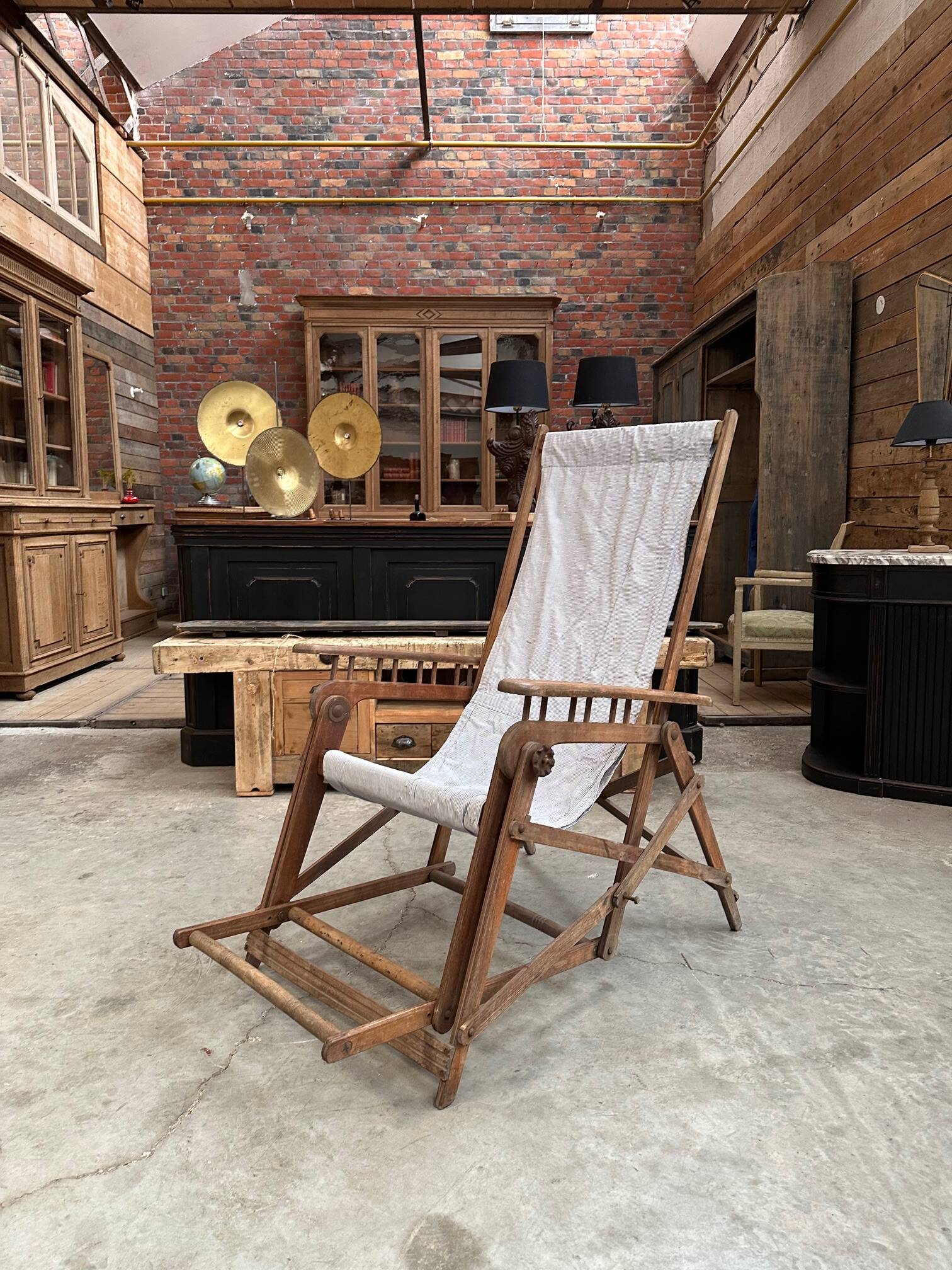 Vintage ADIRONDACK lounge chair