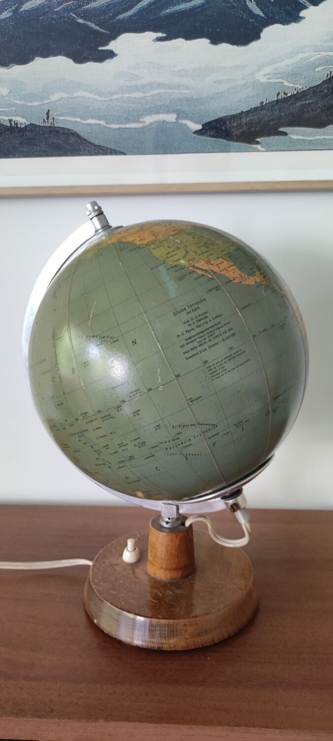 Räth luminous globe