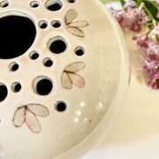 Vase pique fleurs en céramique vernissée