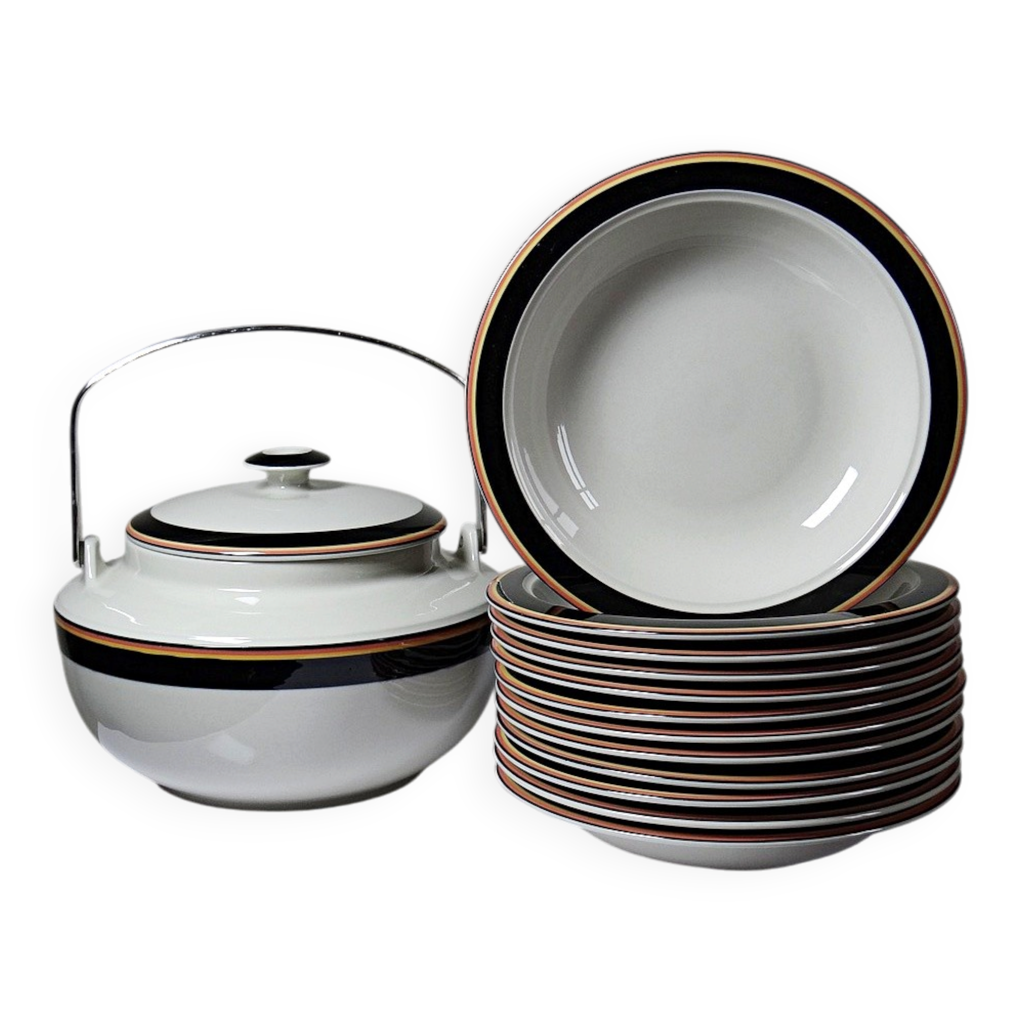 Vintage soup service from the 70s-80s Arabia Finland Reimari by Inkeri Leivo.