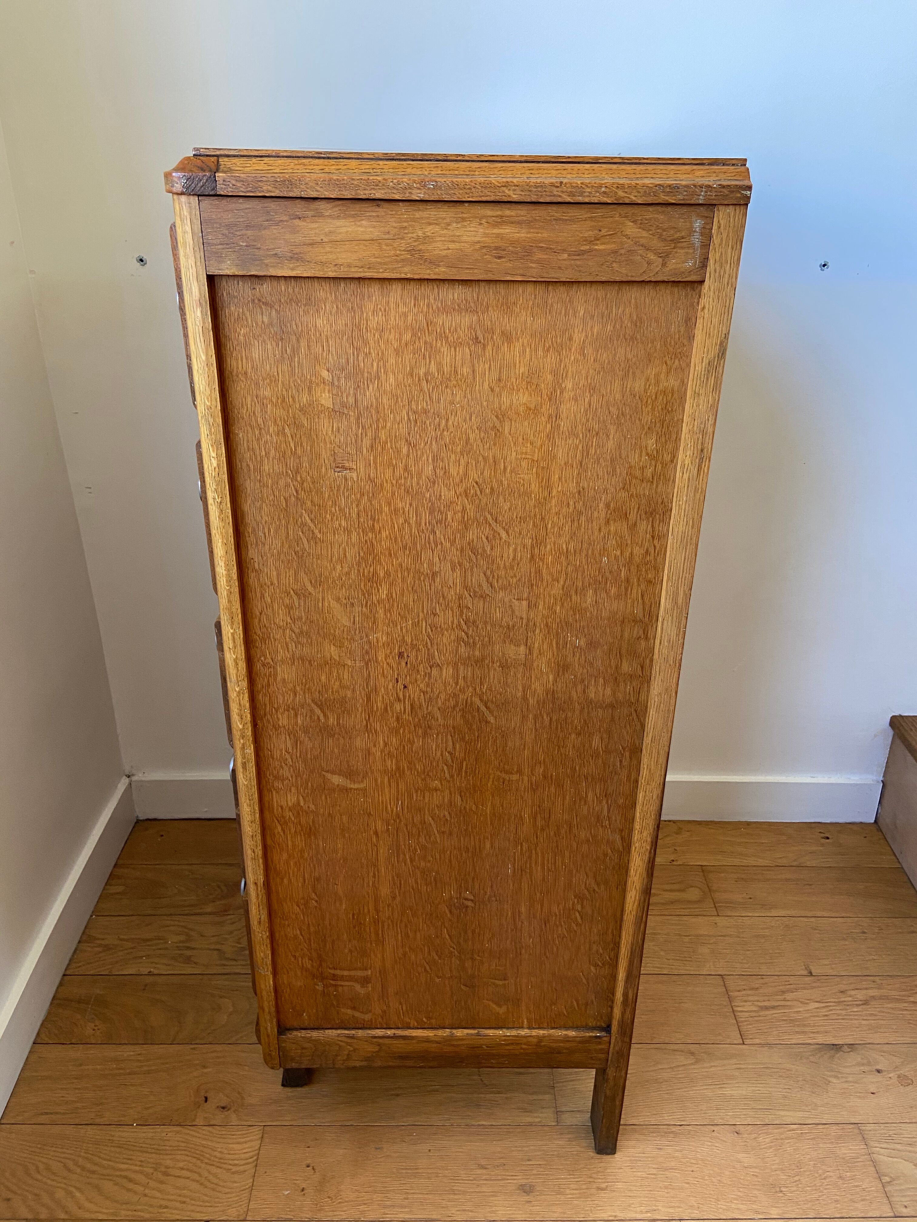 Wooden dresser 5 drawers