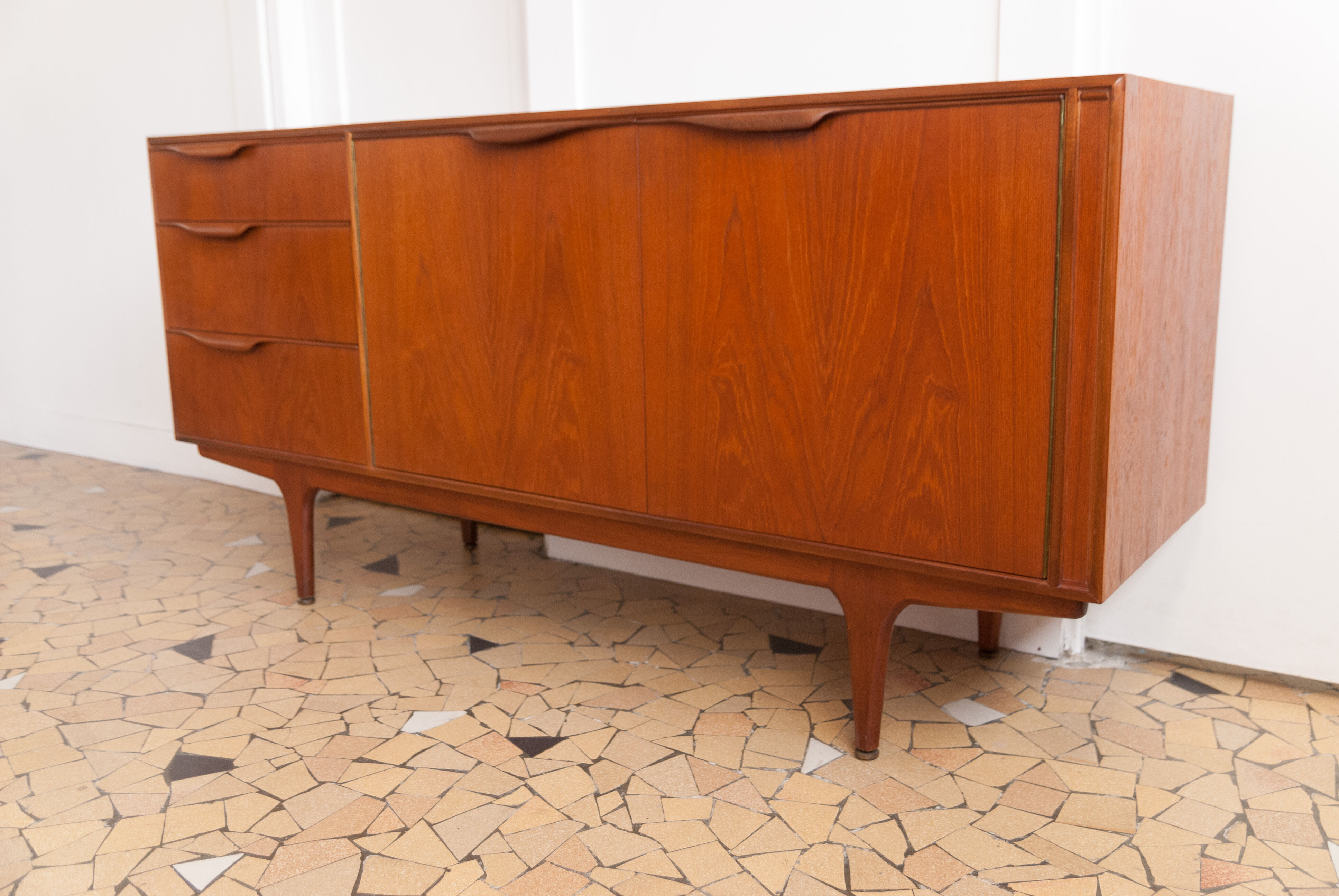 Enfilade McIntosh Dunvegan 156cm