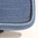 Fauteuil scandinave 1960 tissu bleu foncé effet chevron retapissé