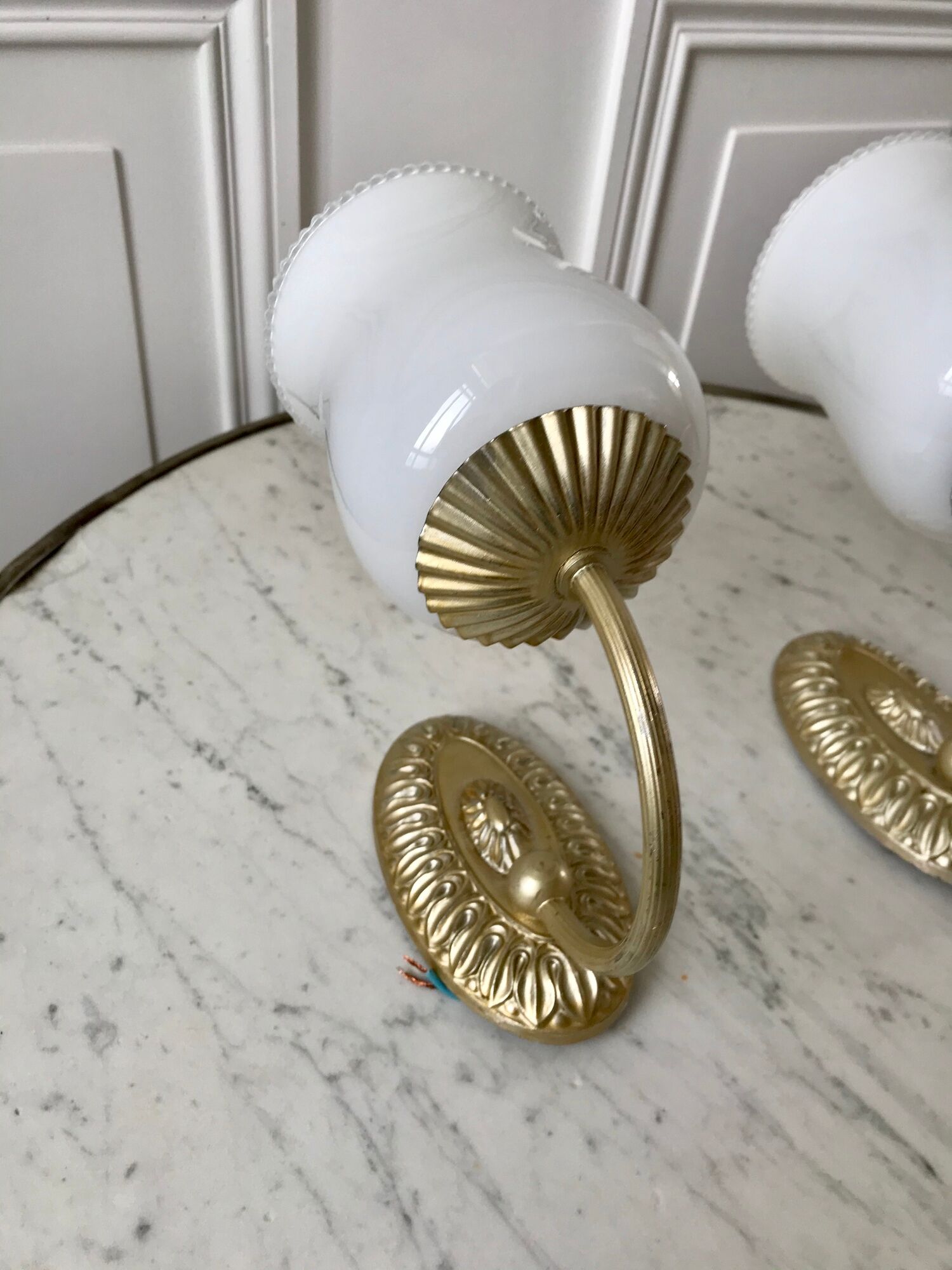 Duo of sconces in serrated opaline and golden steel 50s