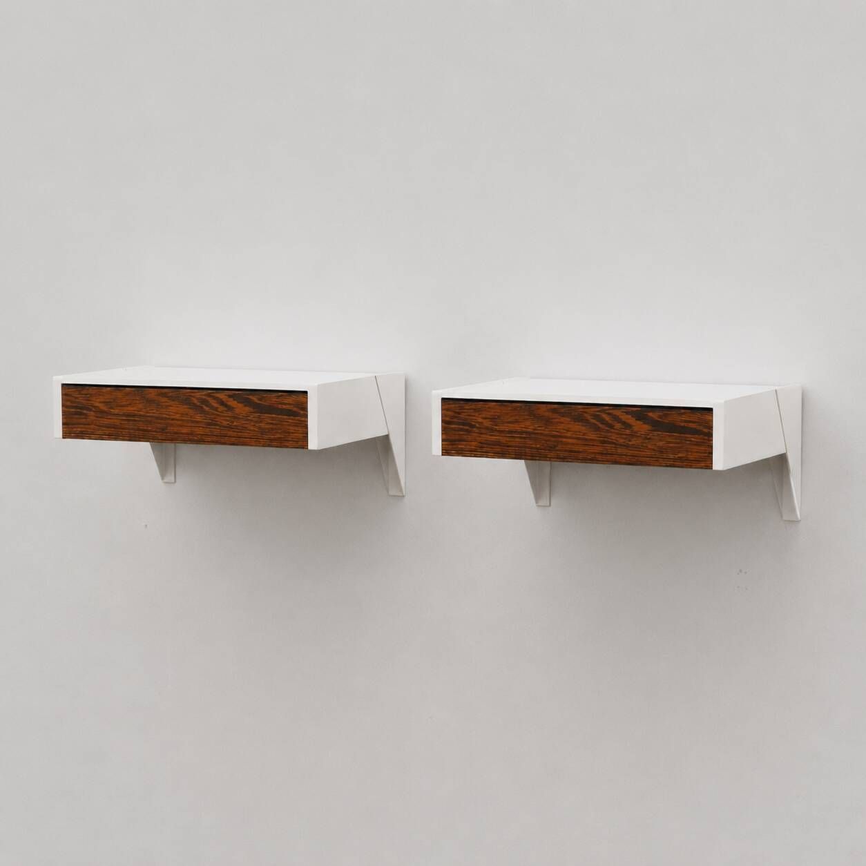 Set of 2 DD01 Bergeijk wall systems/bedside tables by Martin Visser for Spectrum from the 1960s