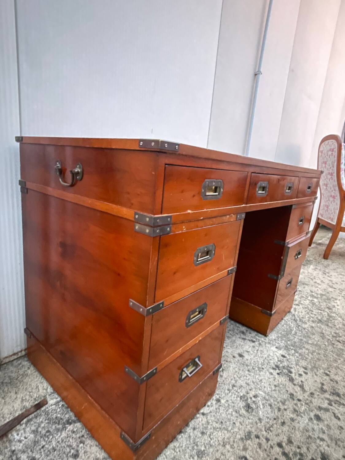 Elegant english marine desk bois des iles