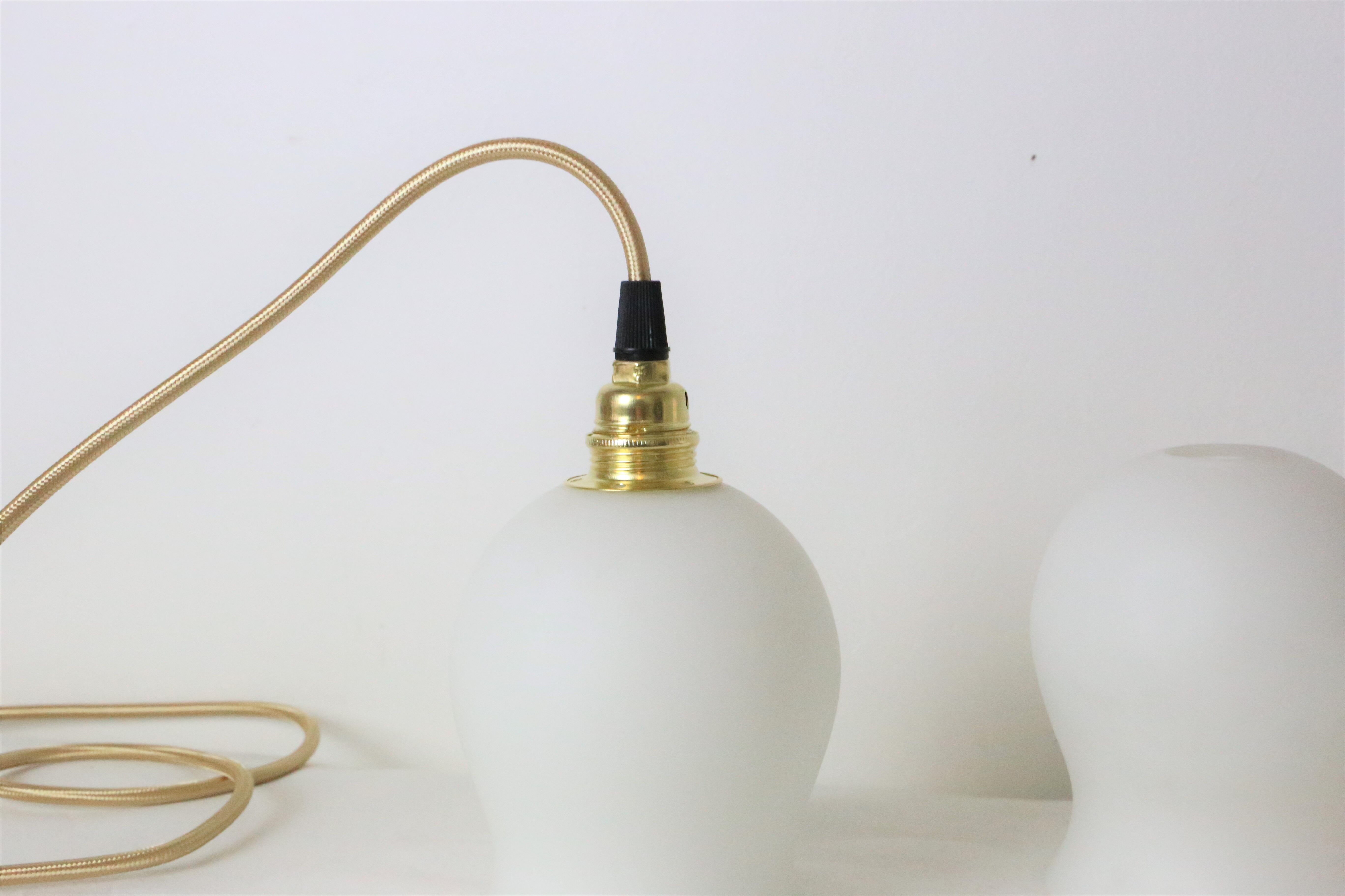 Lamp in white matte opaline, vintage