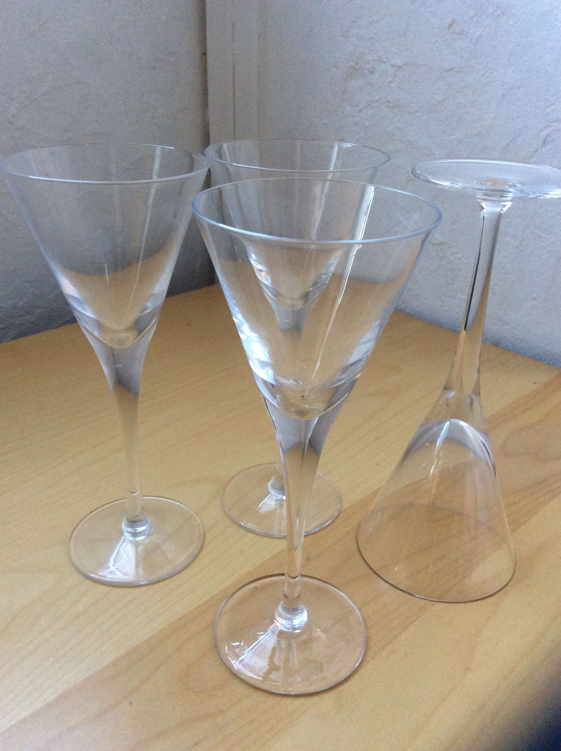 4 glasses Martini cocktail