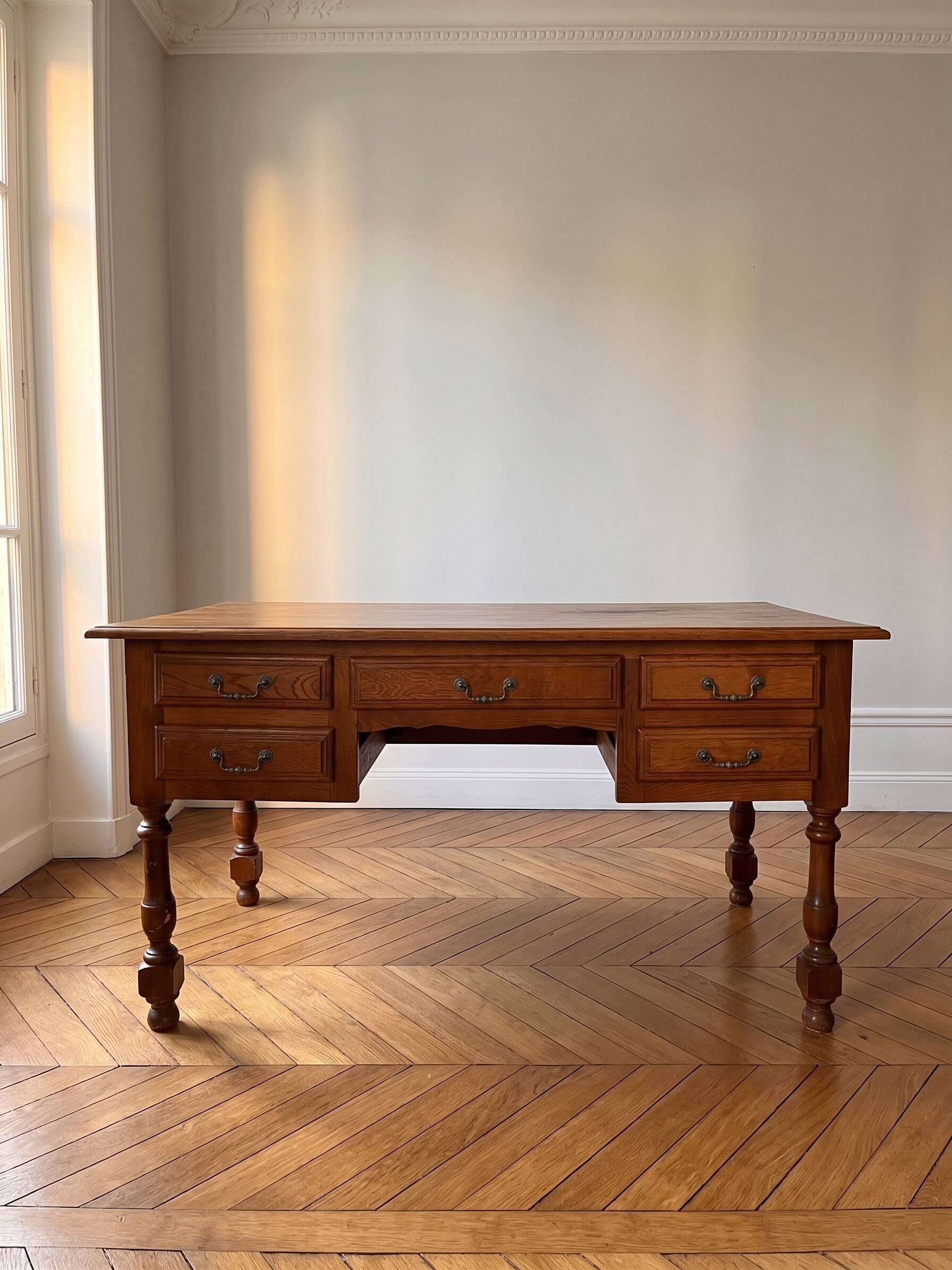 Minister's desk in oak
