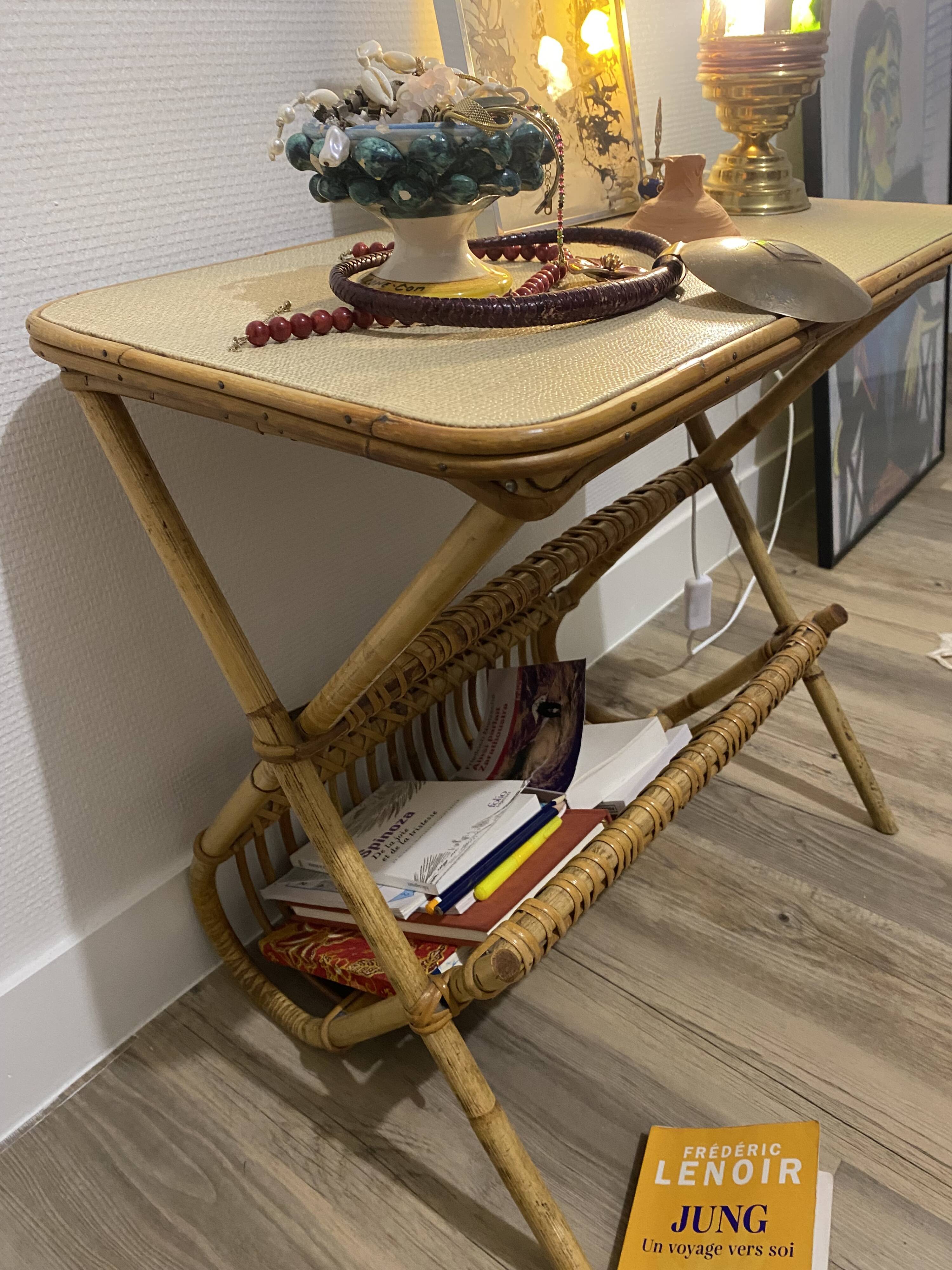 Table d’appoint et porte revue vintage