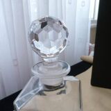 Plain crystal whiskey decanter with faceted stopper