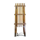 Vintage wooden sledge la hutte