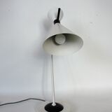 Desk lamp