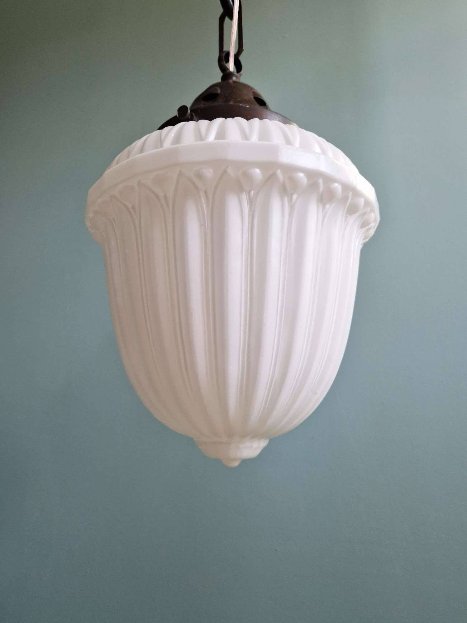 Art Deco suspension in pressed white opaline, 1920-30.