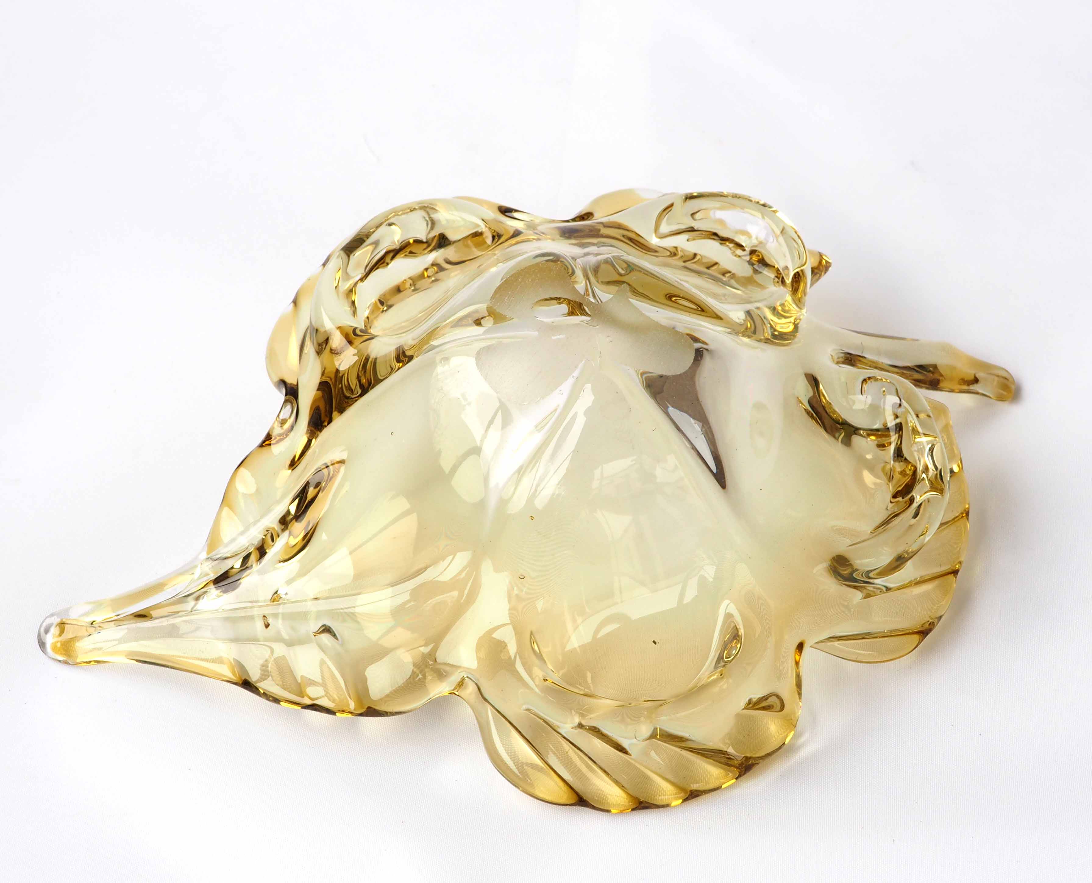 Empty crystal pocket