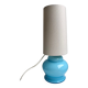 Lampe avec pieds en opaline bleu et abat-jour conique texturé années 60-70