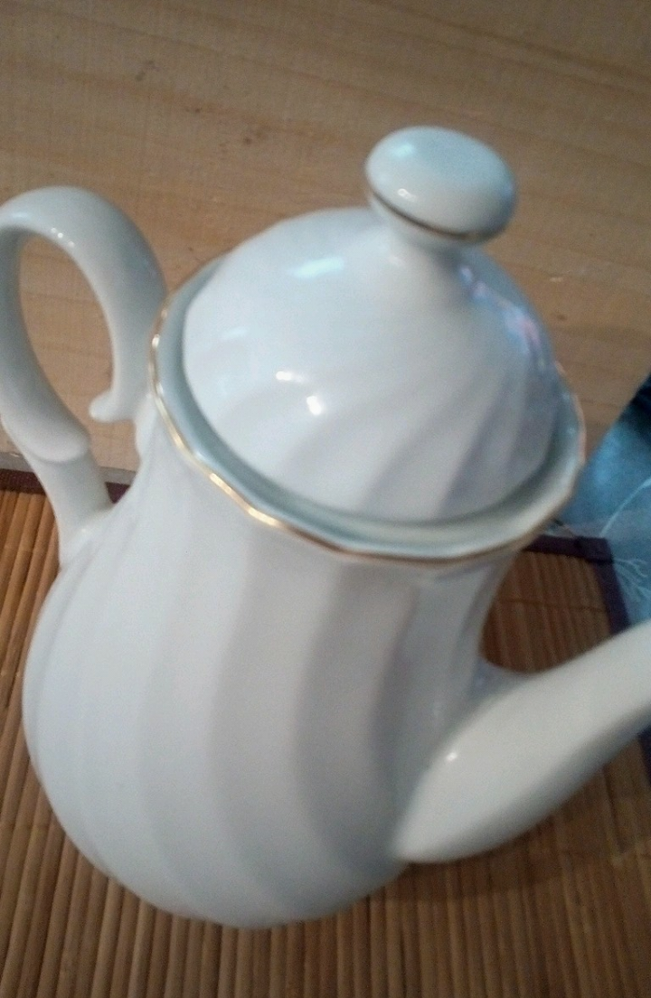 Bulgarian porcelain teapot