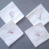 4 serviettes brodées