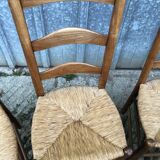 8 Chaises  anciennes vendéennes paillées en cerisier massif.