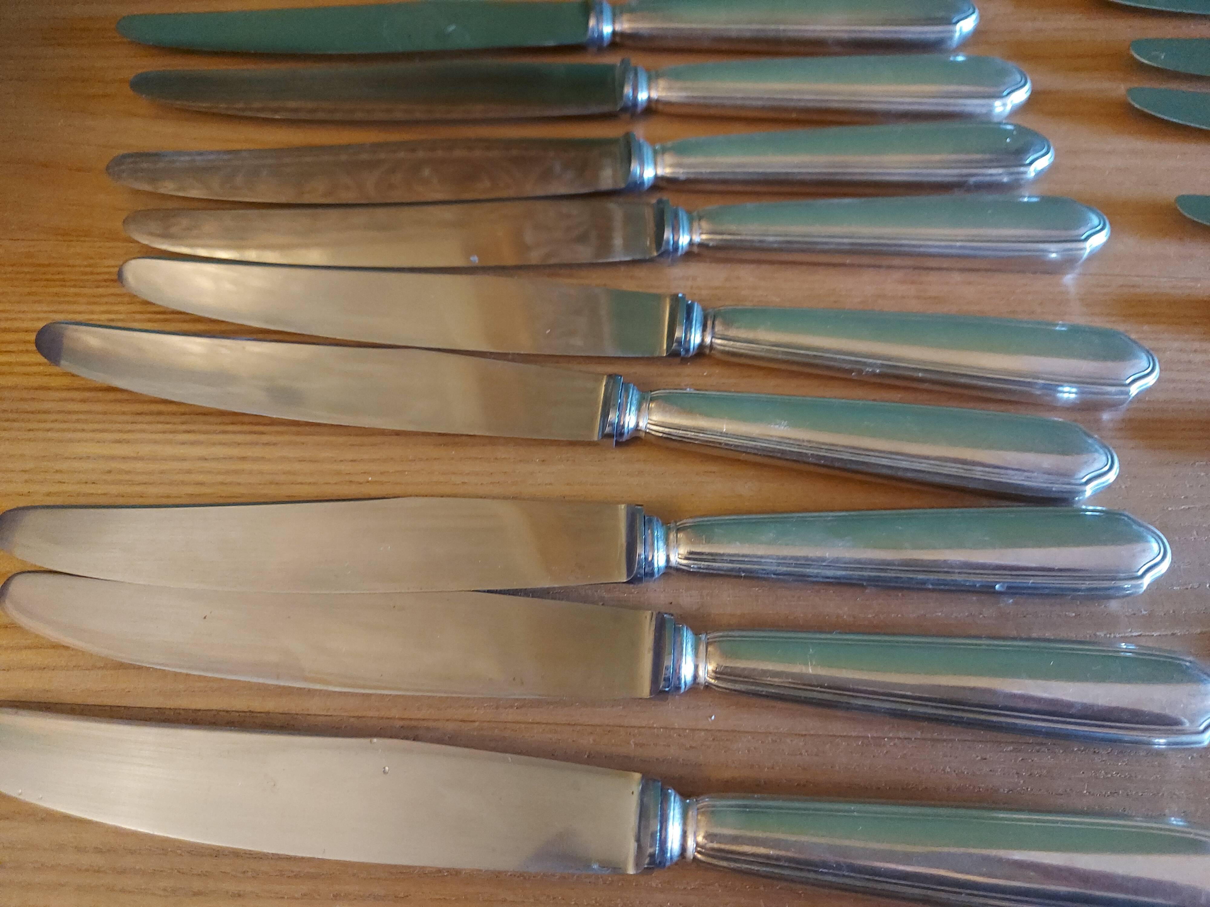 Box 24 silver metal knives, Ravinet Denfert