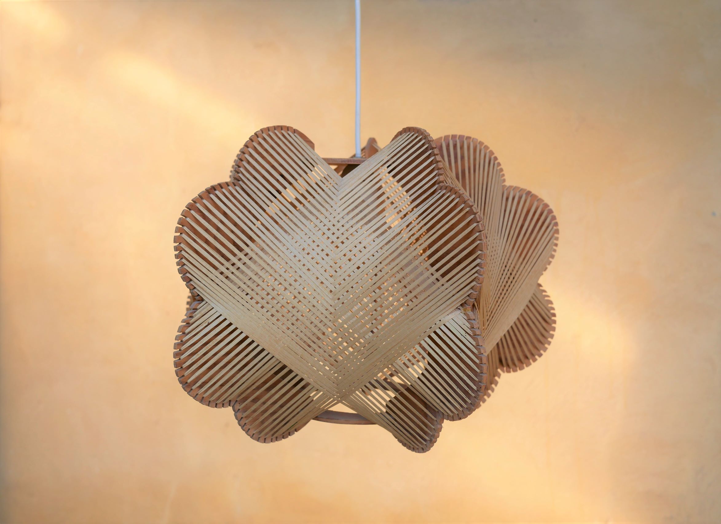 Suspension scandinave vintage bois et fil