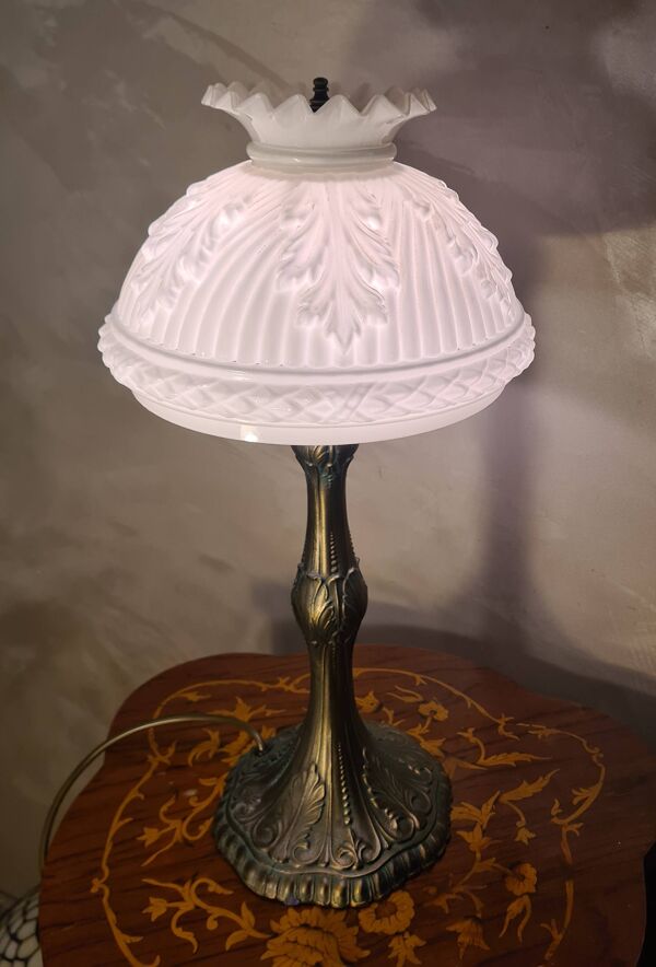 lampe regule patiné et abat jour 1900 opaline blanche moulé 52x26 tres bell