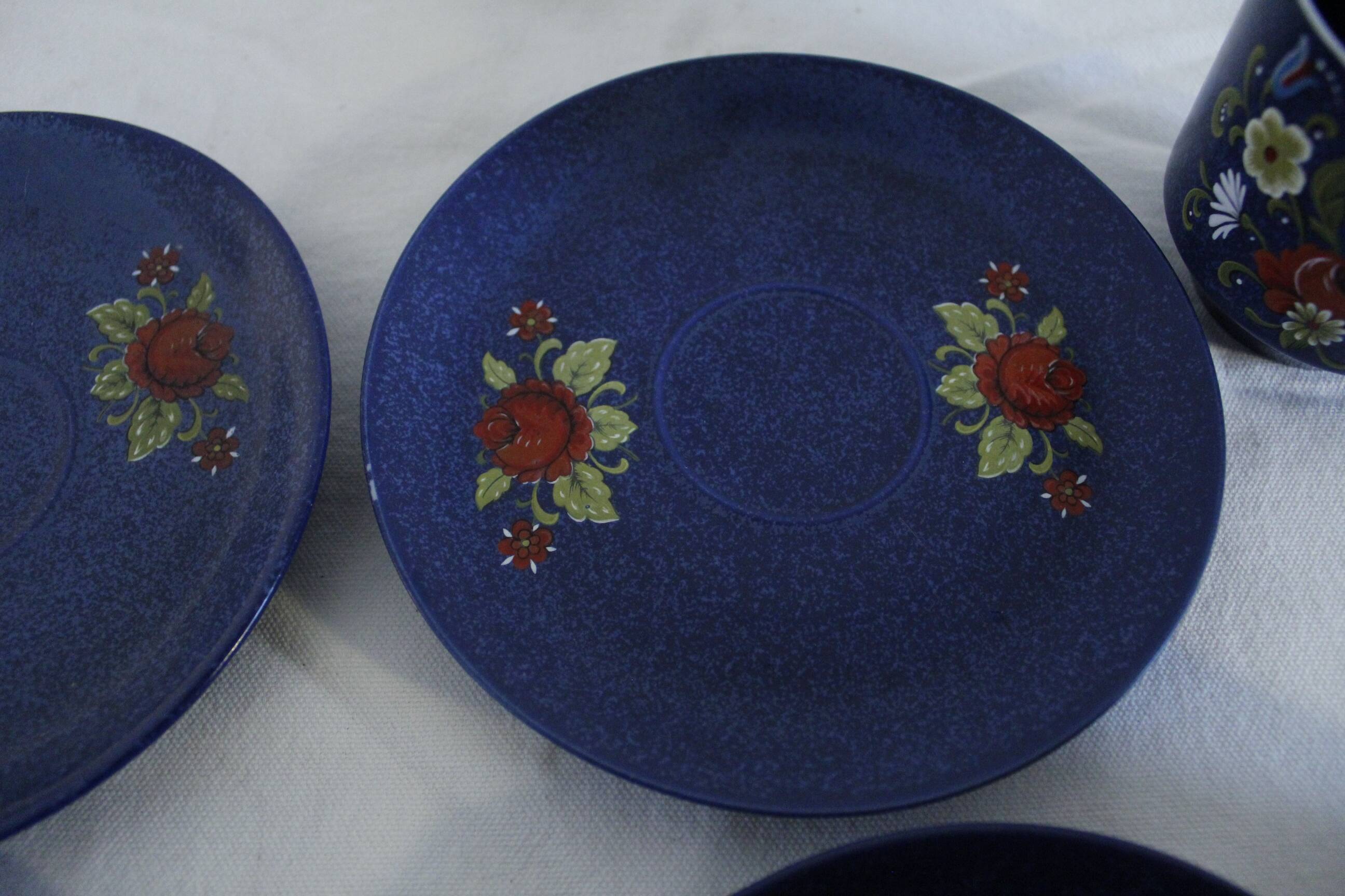 Vintage coffee set - blue and red flower patterns