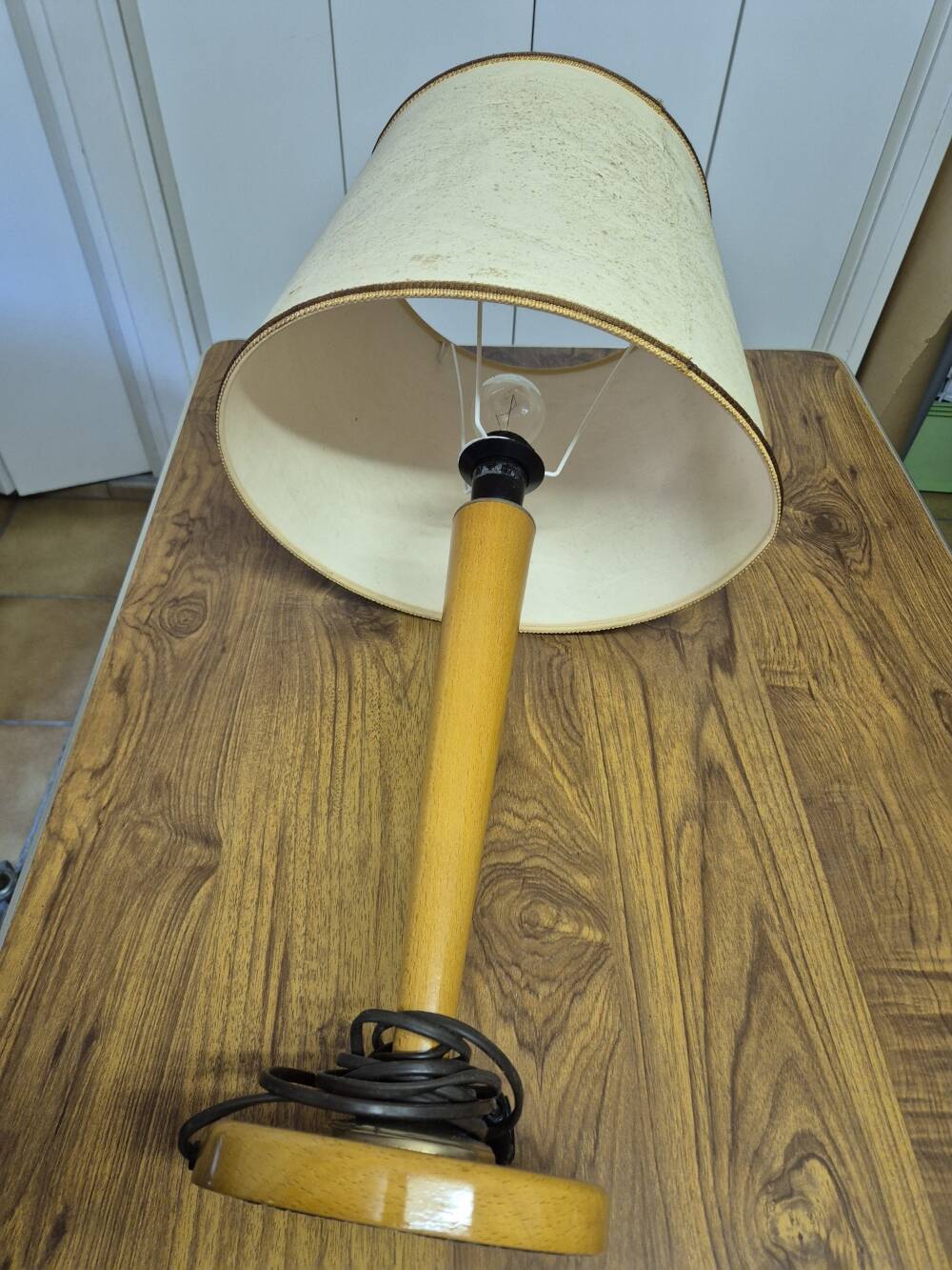 Table lamp or bedside lamp or desk lamp