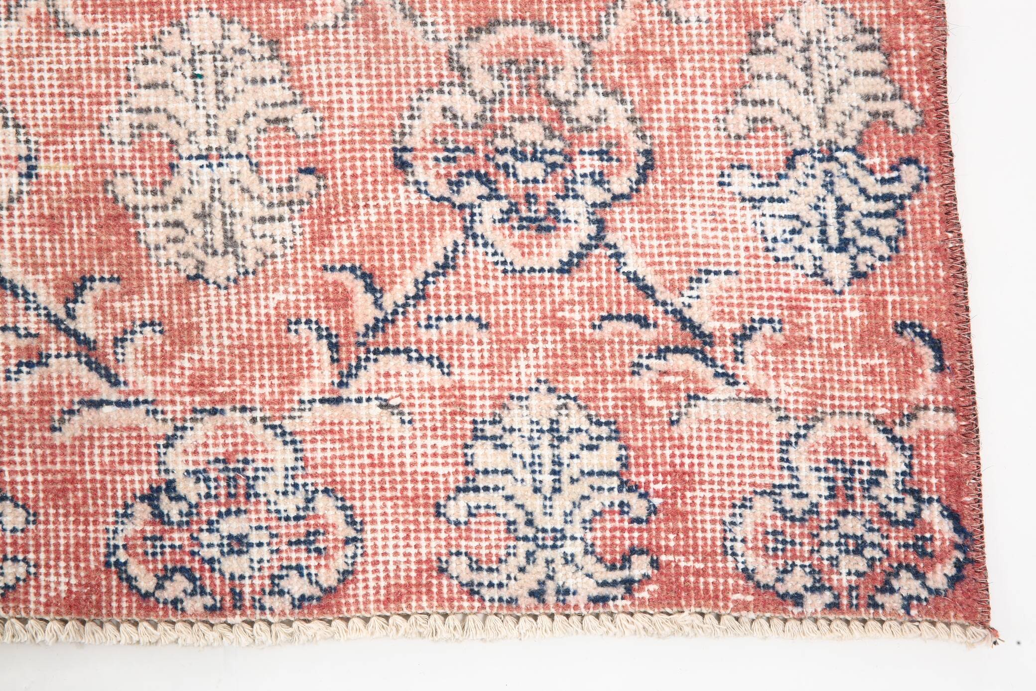 Pale red classic vintage rug, 215x335cm