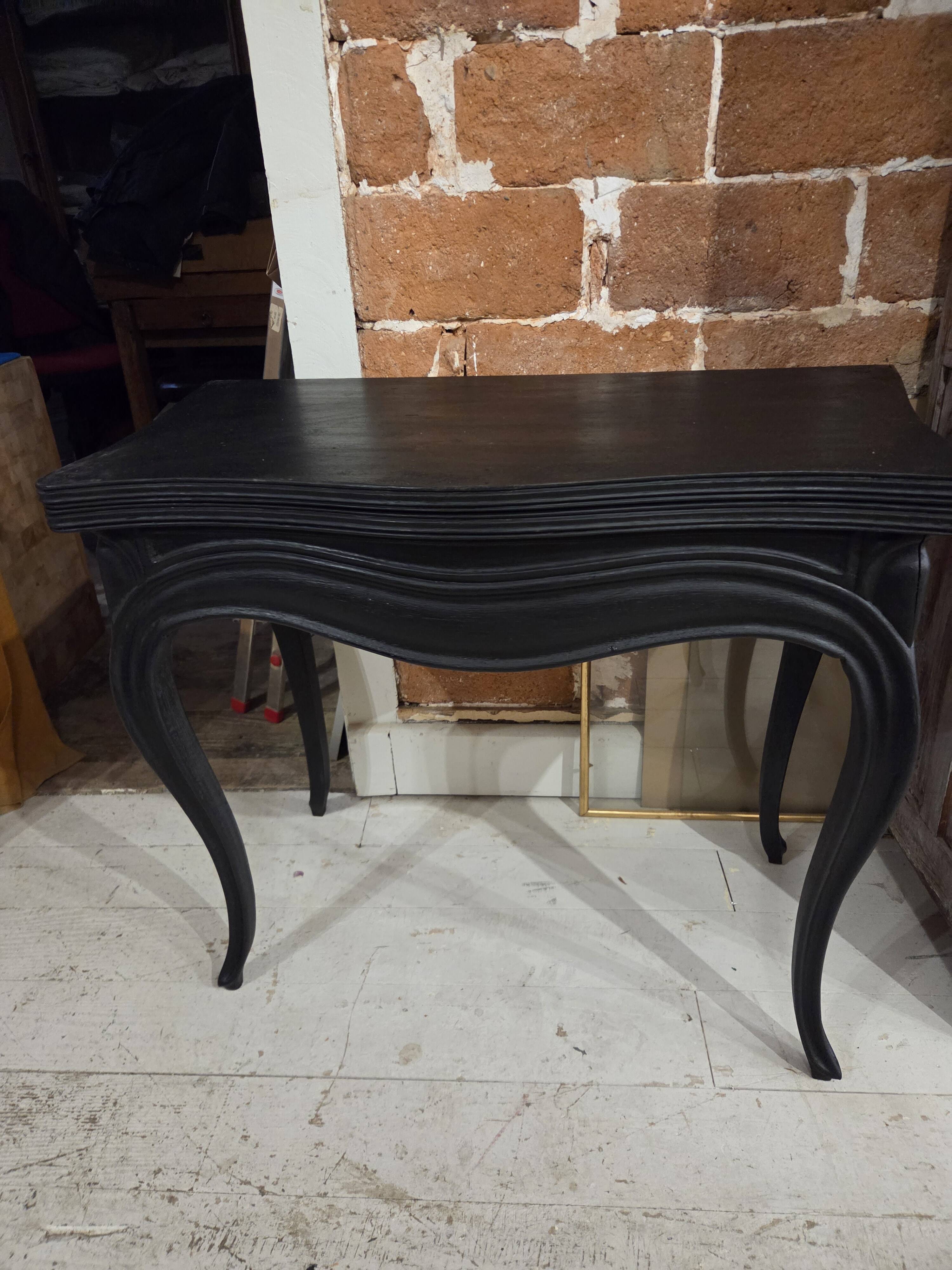 console noire en bois