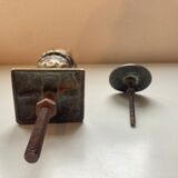 Ancien heurtoir de porte bronze forme main