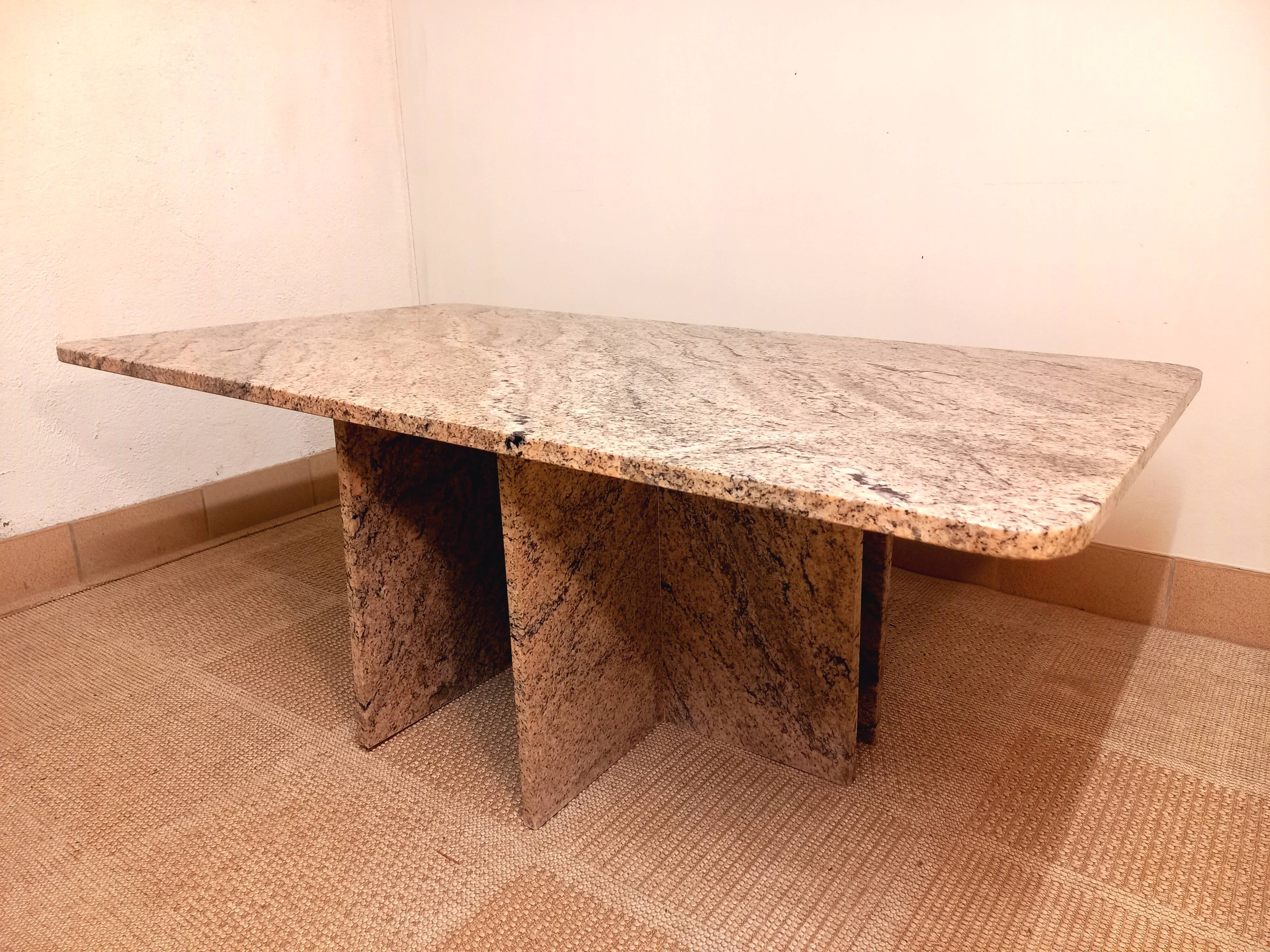 Vintage coffee table in pink marble 70s 80s