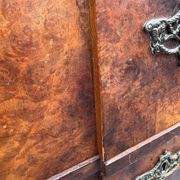 Commode en bois de burl vintage