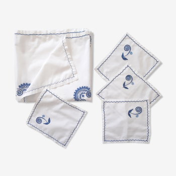 Tea tablecloth & napkins