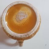 Pichet broc vintage digoin sarreguemines en barbotine motif de corbeille tressée numeroté jaune