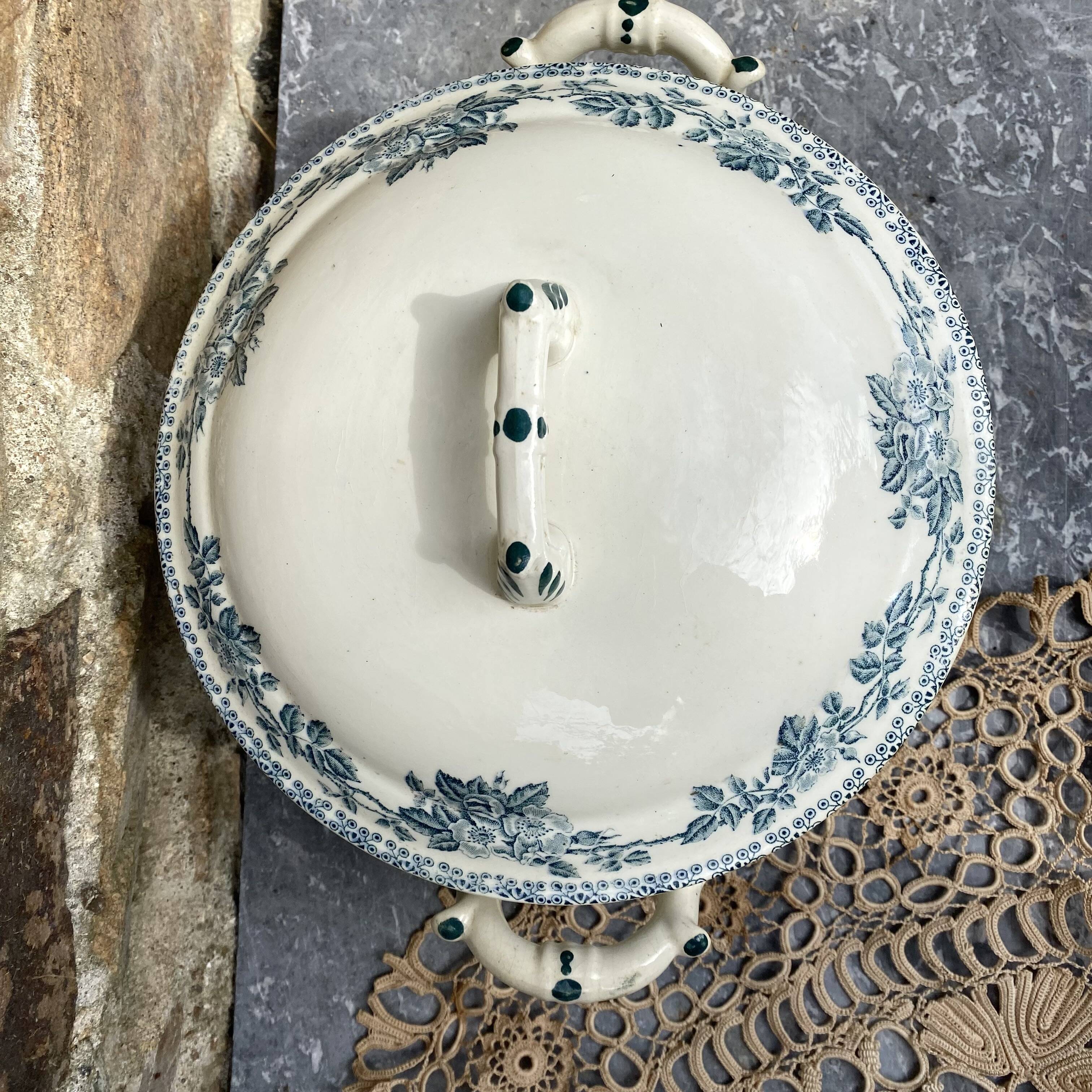 Earthenware soup tureen Ets Debray service Guadeloupe