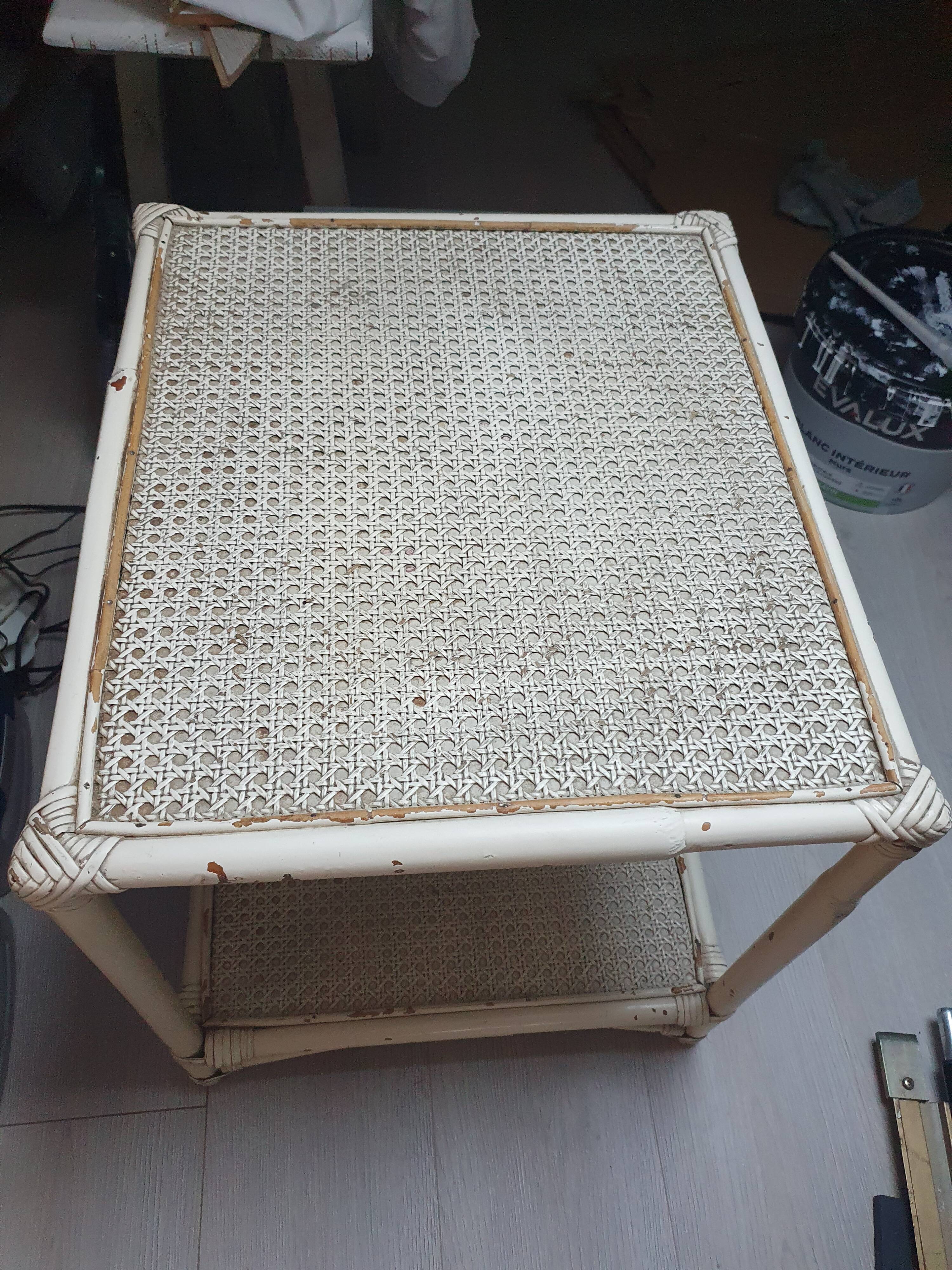 Vintage cream rattan coffee/side table