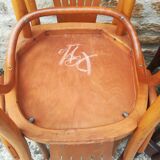 Chaises de bistrot depareill"es