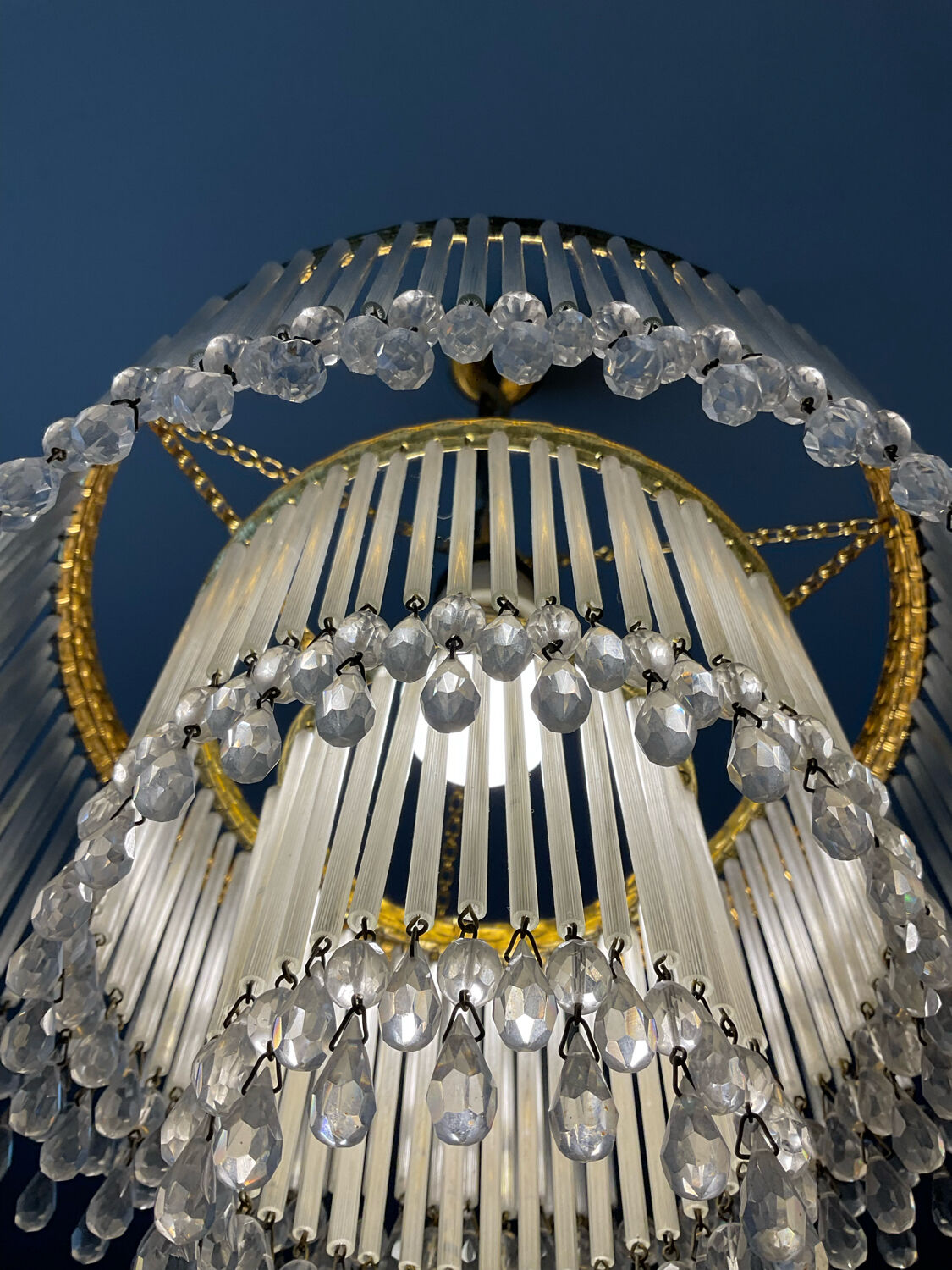 Waterfall chandelier in brass and tassels from the 60s and 70s