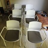 6 Akaba Kabi ergonomic chairs designed by Jorge Pensi (stackable)