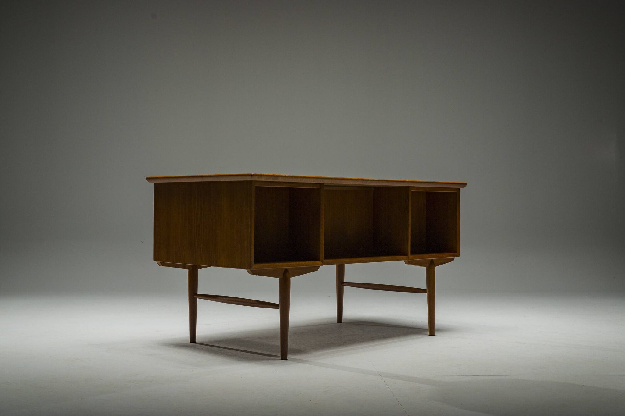 Bureau danois en teck, 1960