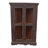 Armoire d'angle ancienne en bois