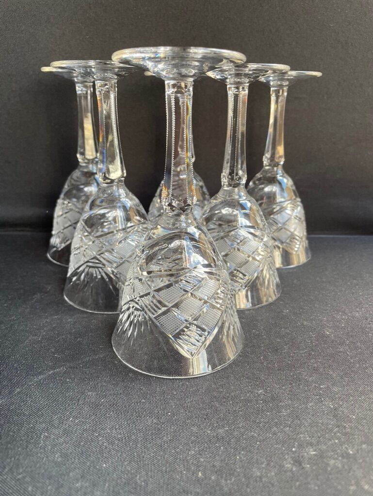 6 glasses with white wine crystal blown and cut xxth