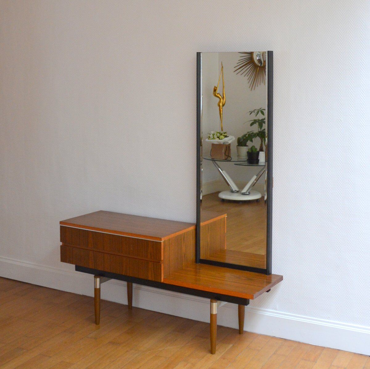 Entry furniture