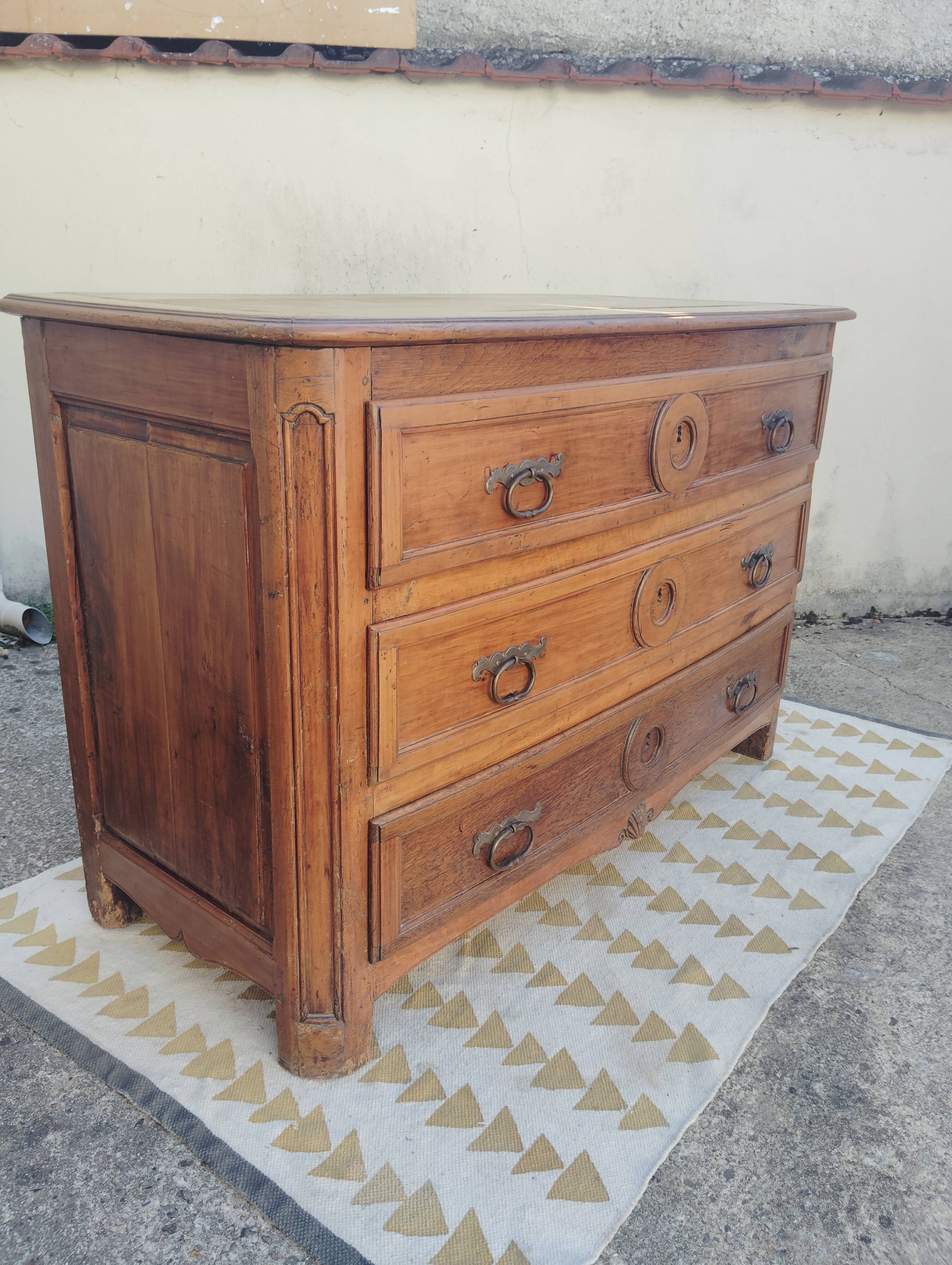 Commode XVIII façade half-moon