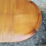 House Regain elm table with two extensions