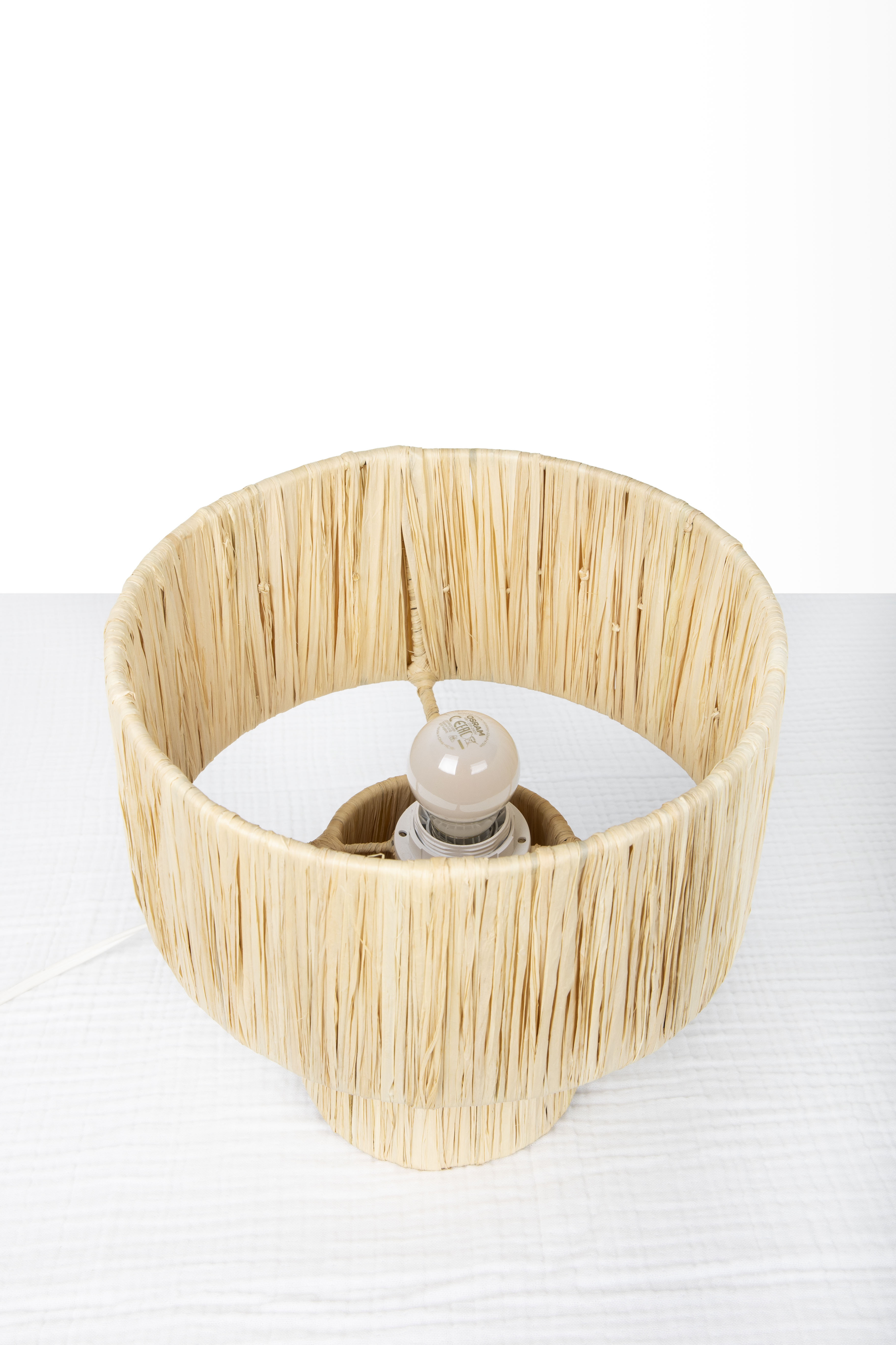 Natural raffia lamp height 24,5cm